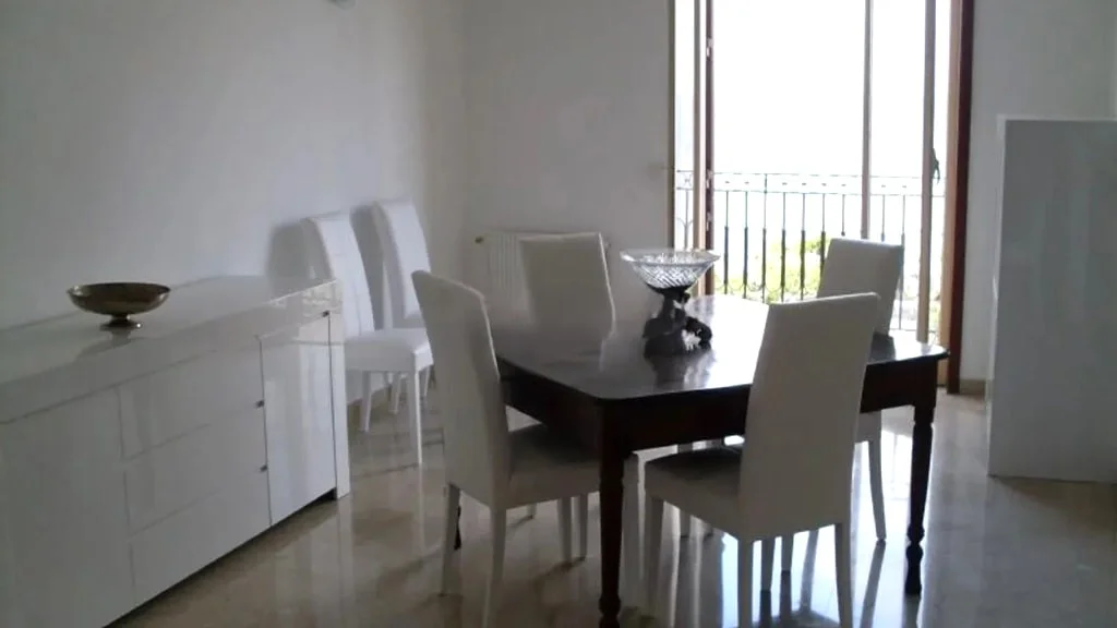 Angolo Soggiorno Appartamento in Affitto Via Marina Garibaldi Milazzo