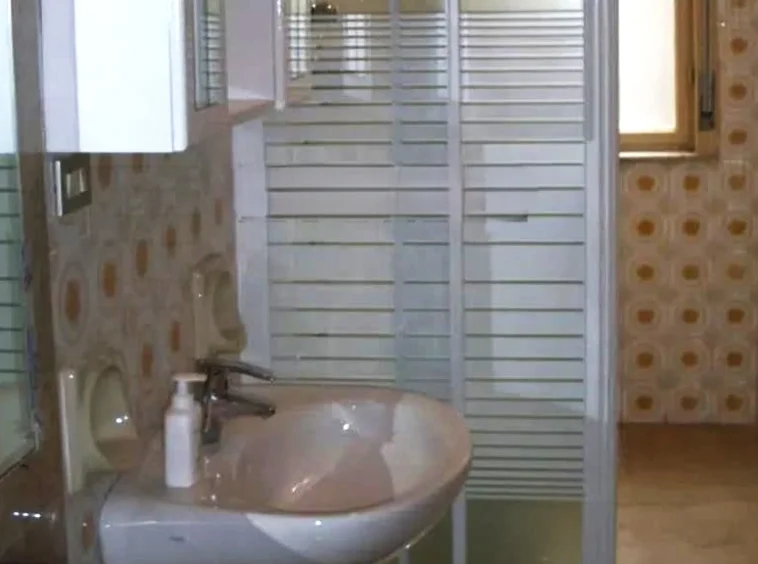 Bagno Appartamento in Affitto Via Marina Garibaldi Milazzo