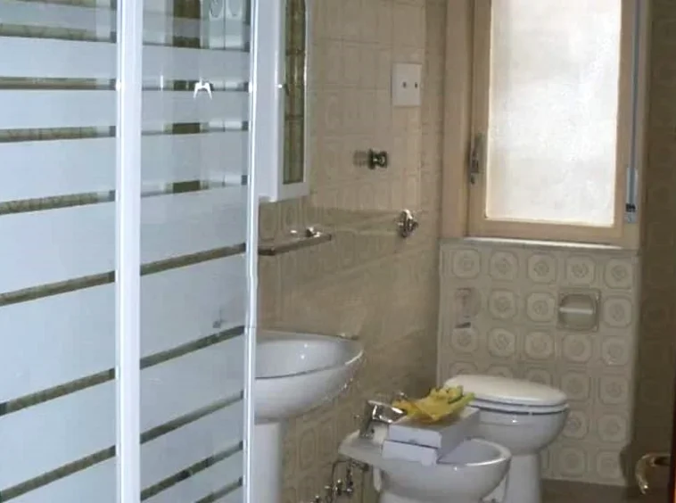 Bagno Appartamento in Affitto Via Marina Garibaldi Milazzo