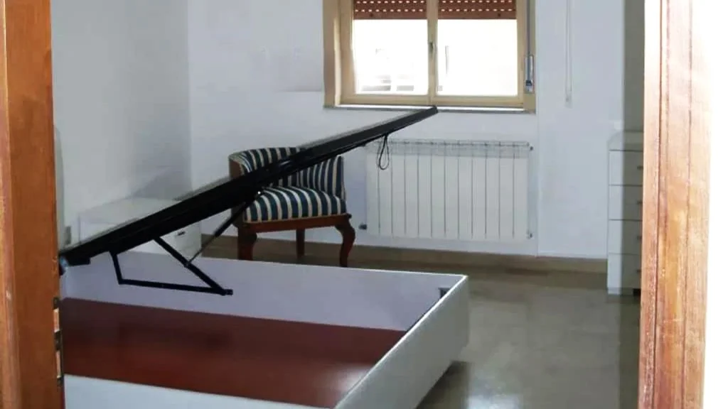 Camera da Letto Appartamento in Affitto Via Marina Garibaldi Milazzo