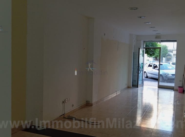 Locale Commerciale Via D. Piraino, 14, a Milazzo - Immobilfin Srl