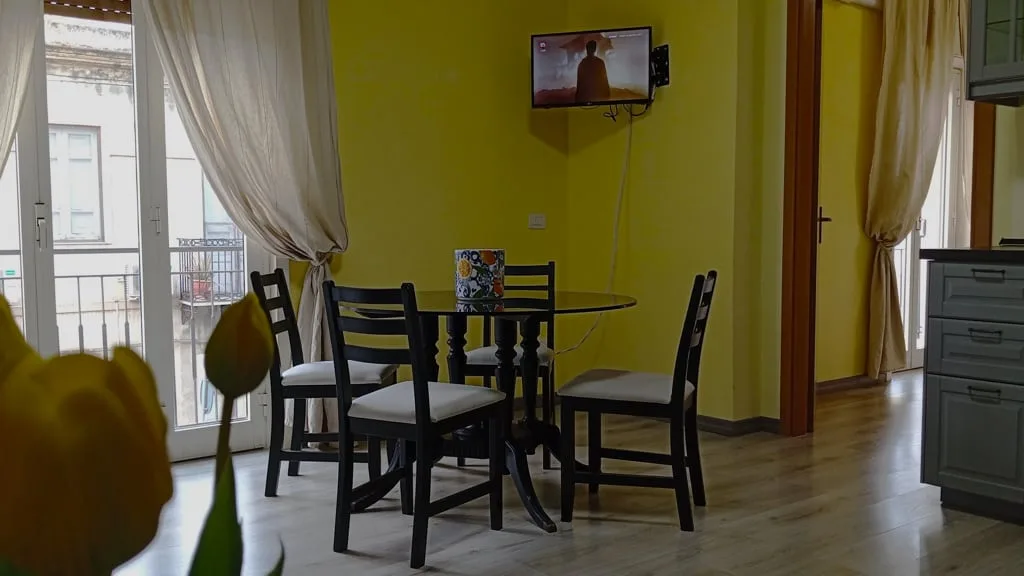 Zona Pranzo Mini Appartamento Piazza Roma Milazzo - Immobilfin