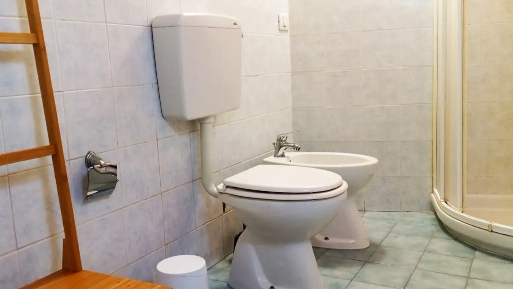 Bagno Privato con Doccia Mini Appartamento Piazza Roma Milazzo - Immobilfin