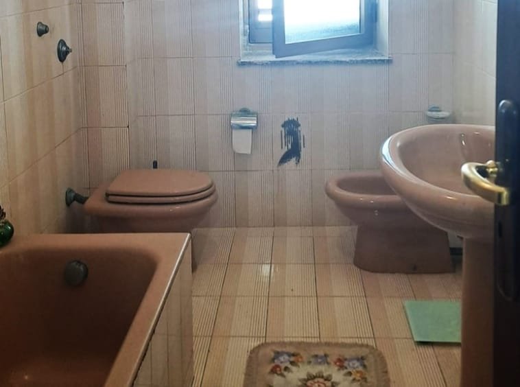 Bagno con vasca - Vendita Casa Indipendente Via Rio Rosso - Milazzo . Immobilfin