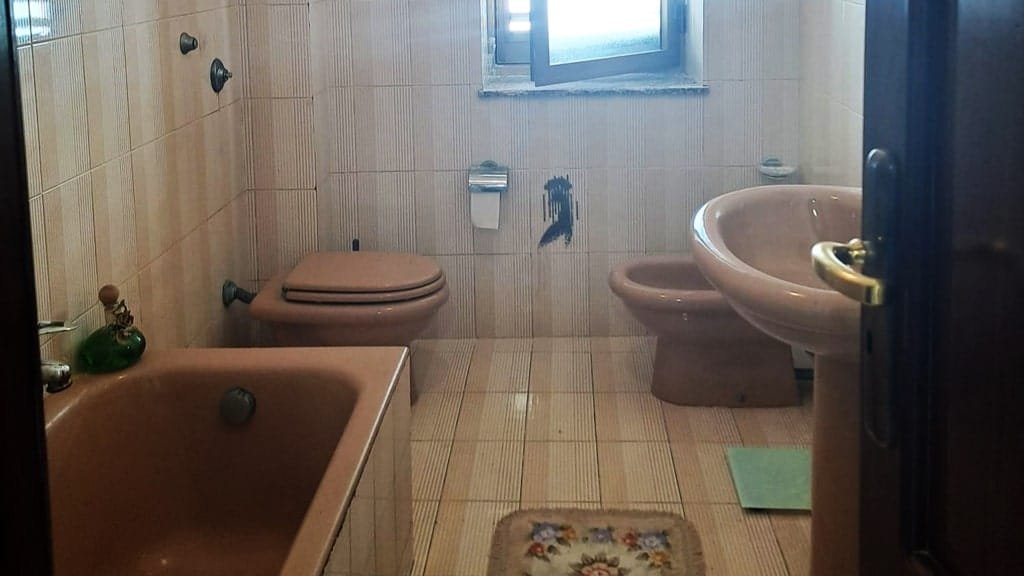 Bagno con vasca - Vendita Casa Indipendente Via Rio Rosso - Milazzo . Immobilfin