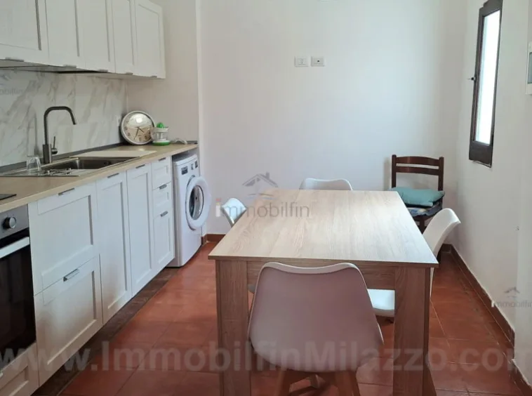 Cucina Affitto Appartamento Trilocale in Via San Papino Milazzo - Immbobilfin Milazzo