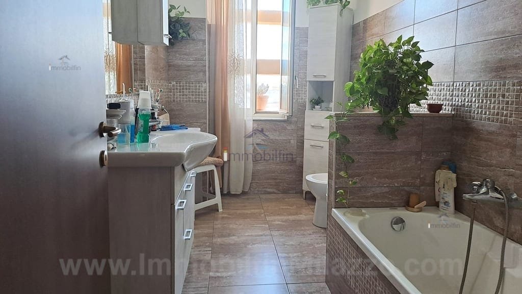 Bagno - Appartamento Quadrilocale Via Cumbo Borgia, Milazzo (Me) - Immobilfin Milazzo