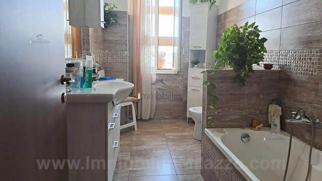 Bagno - Appartamento Quadrilocale Via Cumbo Borgia, Milazzo (Me) - Immobilfin Milazzo