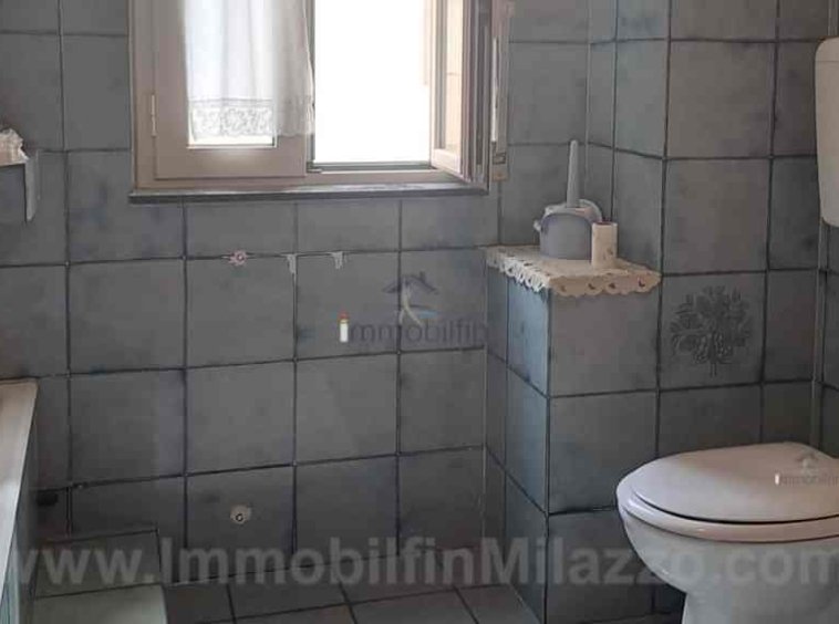 Bagno - Vendita Appartamento 4 locali in Via Marinaio d'Italia, 50, Milazzo (Me) - Immobilfin Milazzo